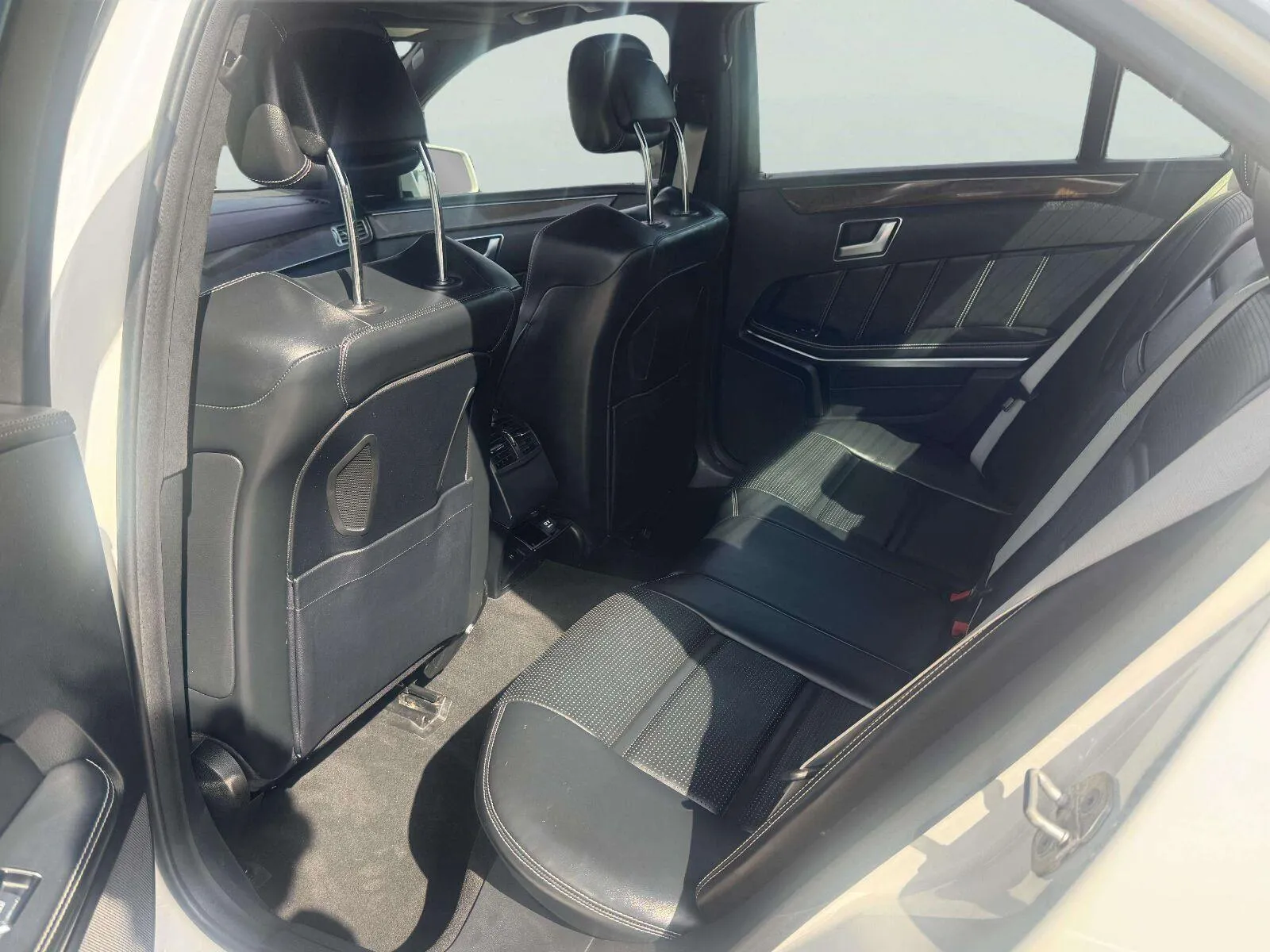 Mercedes-Benz E-Class photo 37