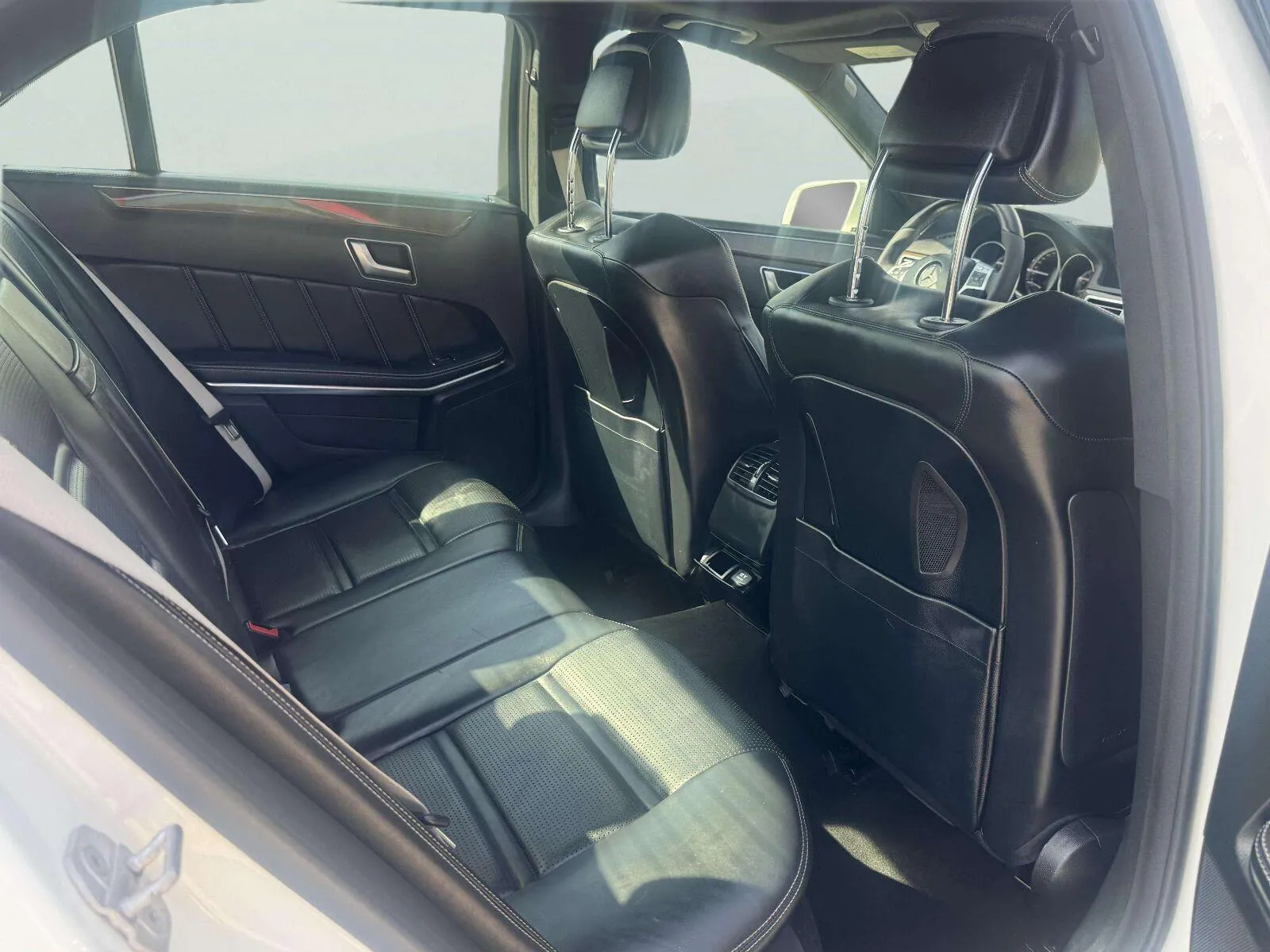 Mercedes-Benz E-Class photo 42