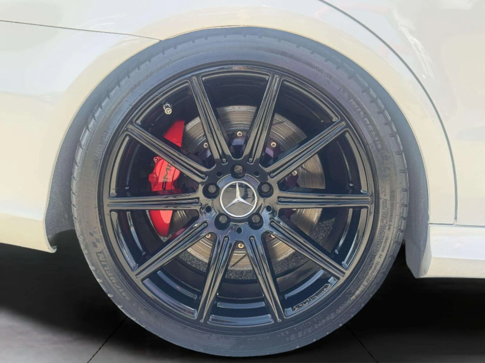 Mercedes-Benz E-Class photo 58