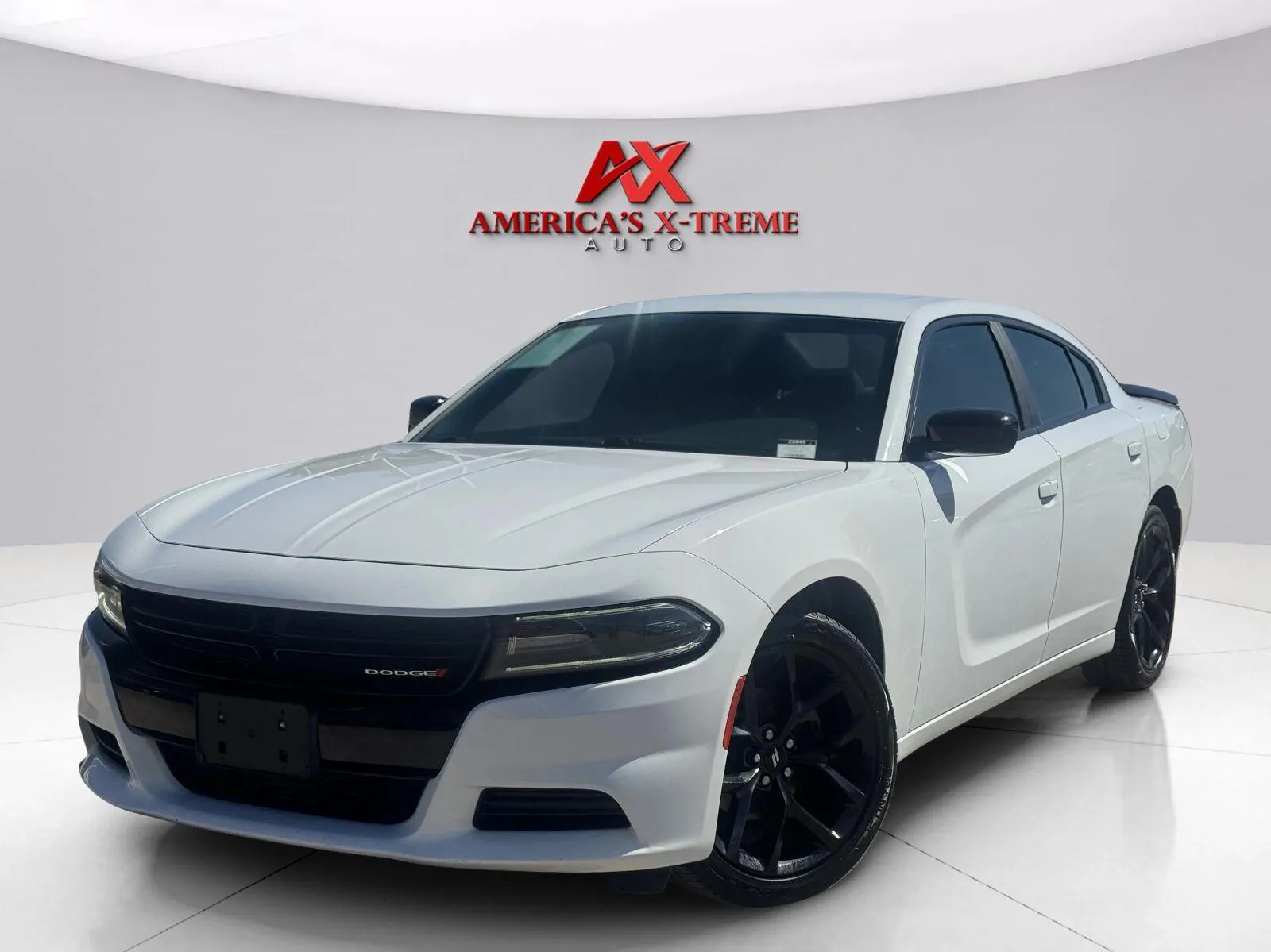 White 2019 Dodge Charger SXT for sale in Houston, TX
