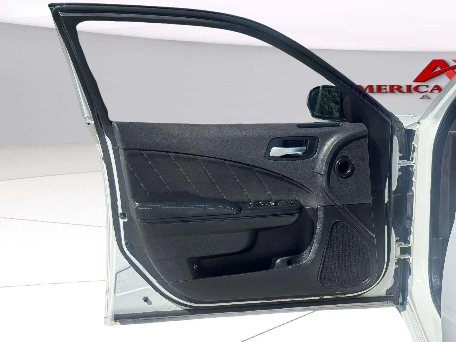 Dodge Charger photo 17
