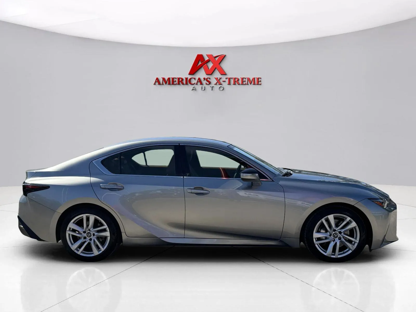 Lexus IS photo 7