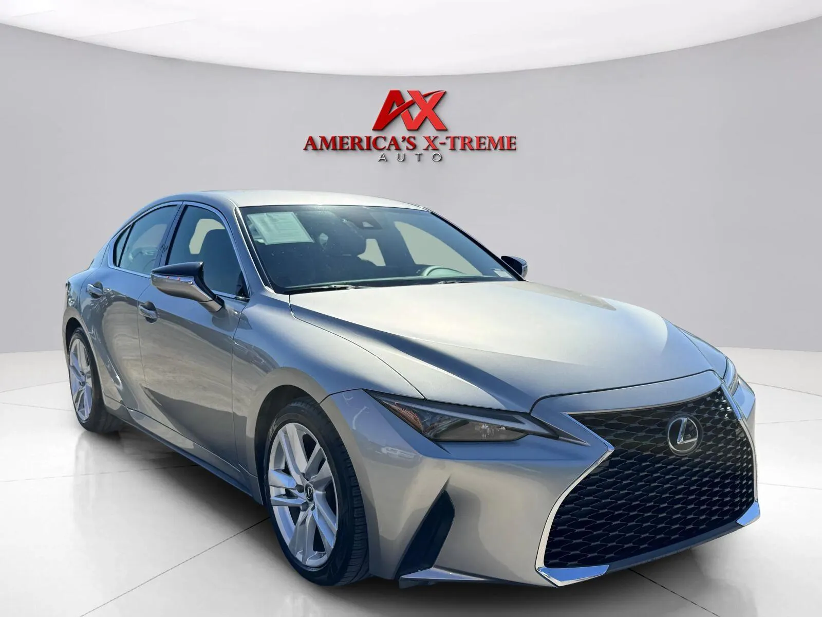 Lexus IS photo 8