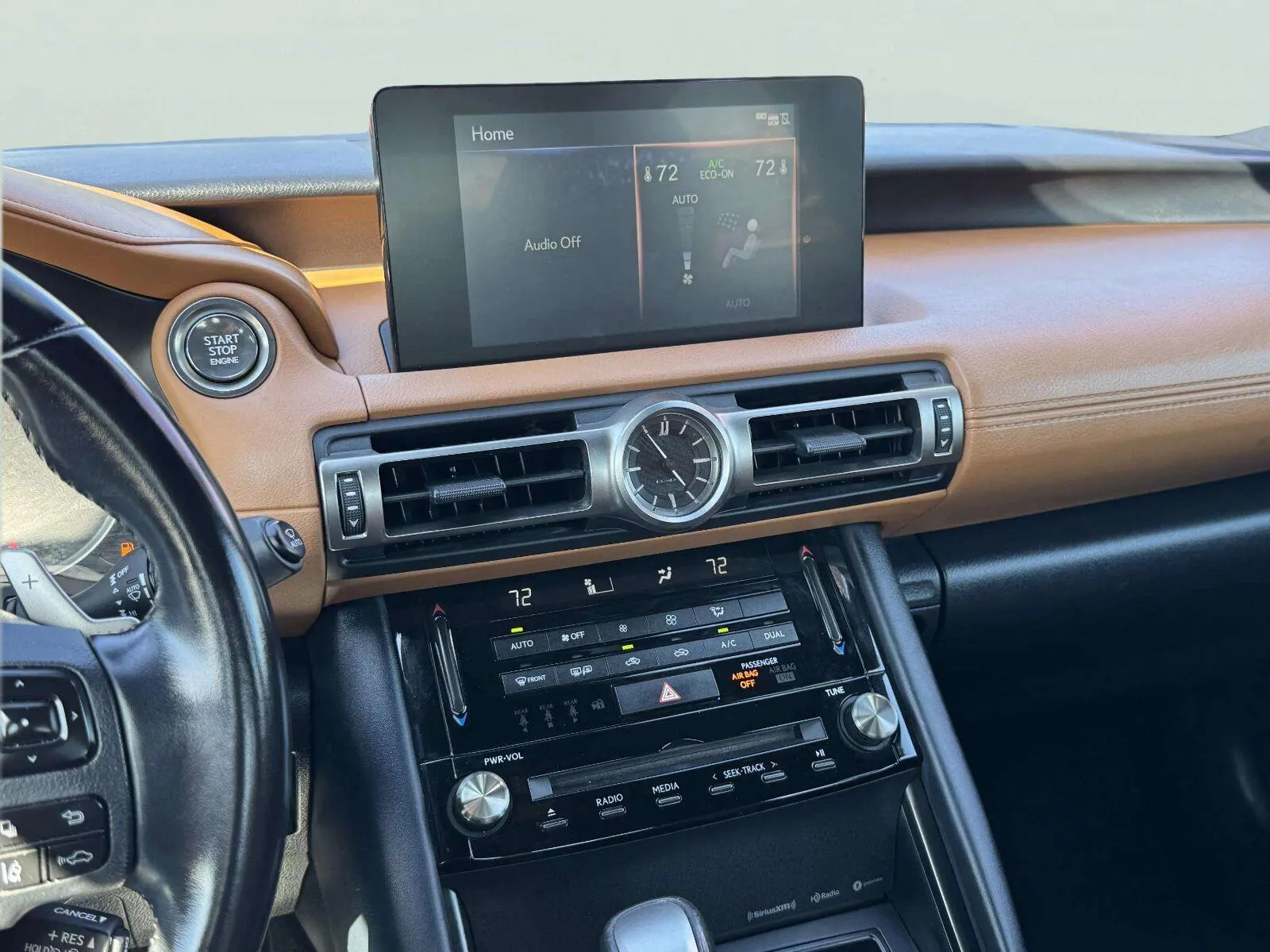 Lexus IS photo 29