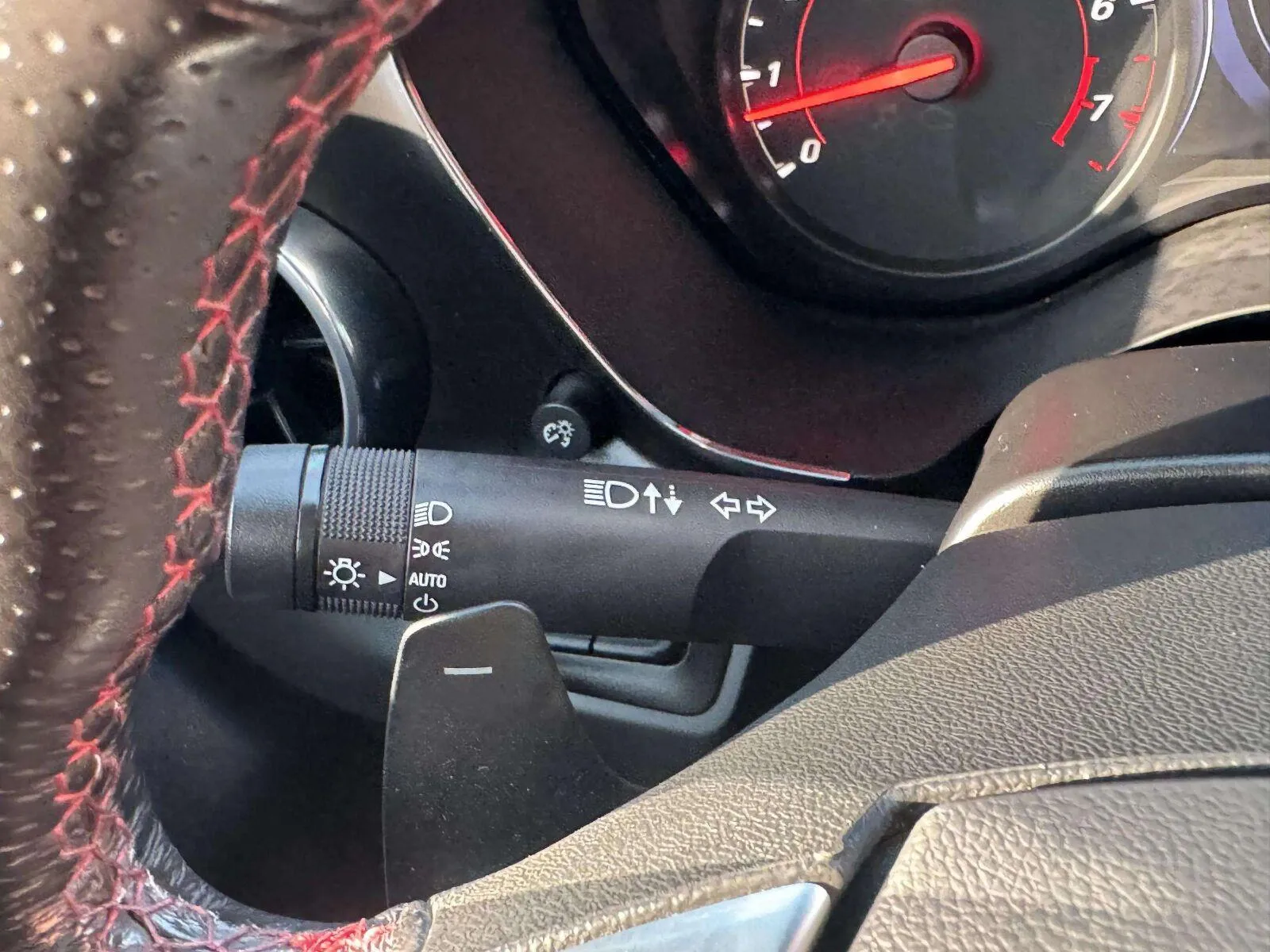 2019 Chevrolet Camaro 24