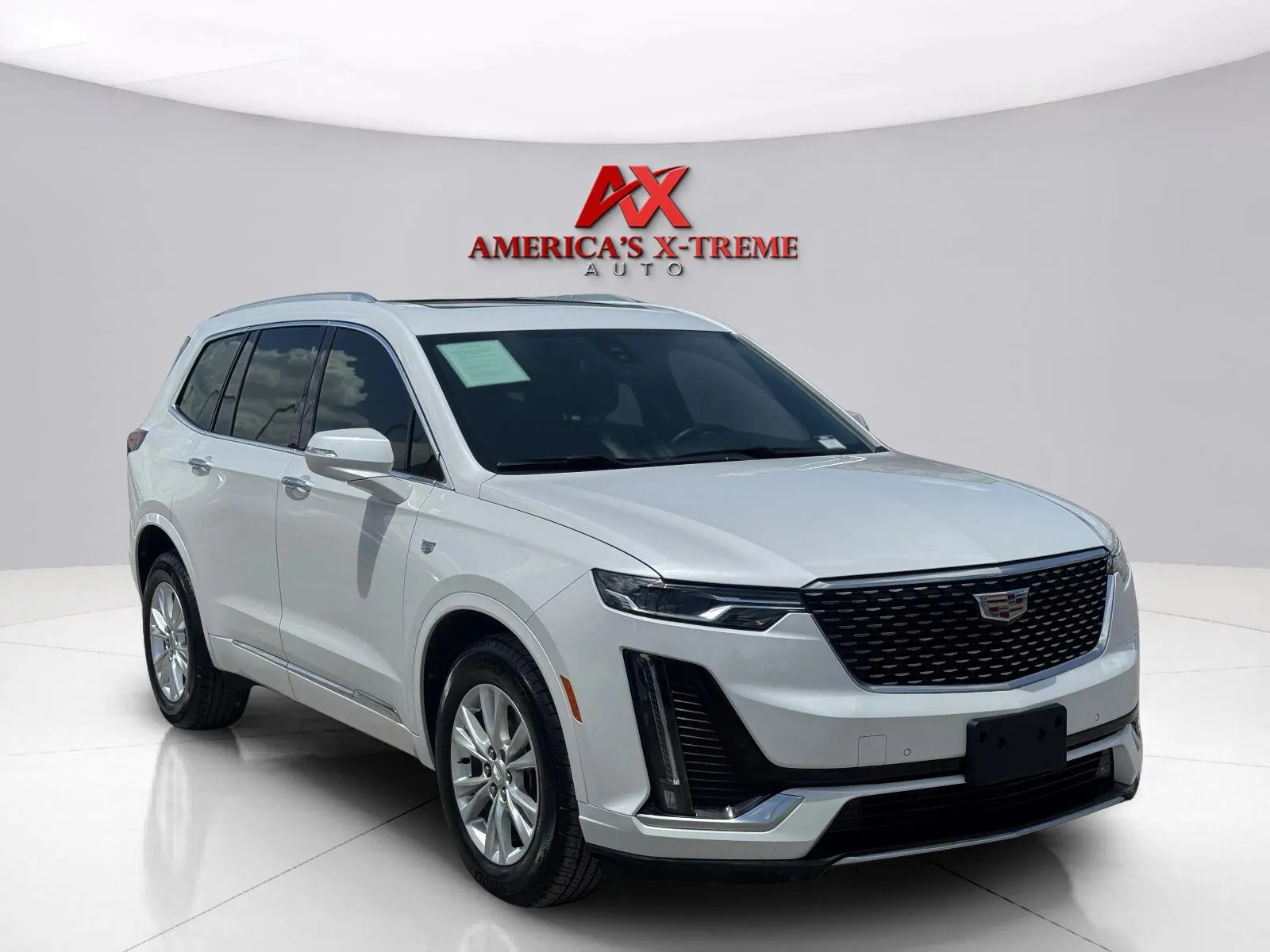 Cadillac XT6 photo 8