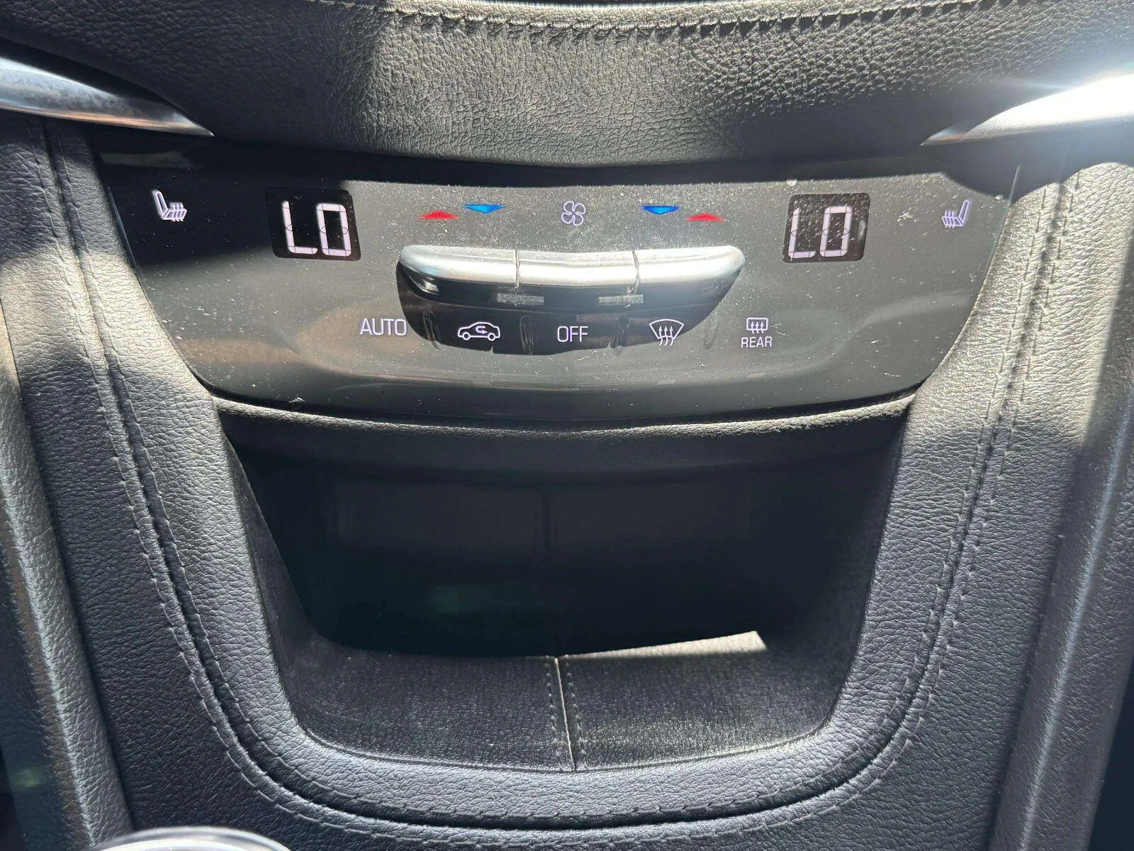Cadillac XT6 photo 34