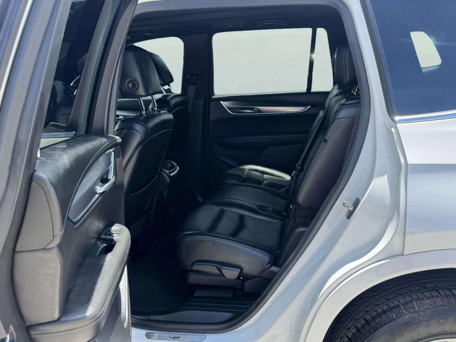 Cadillac XT6 photo 36
