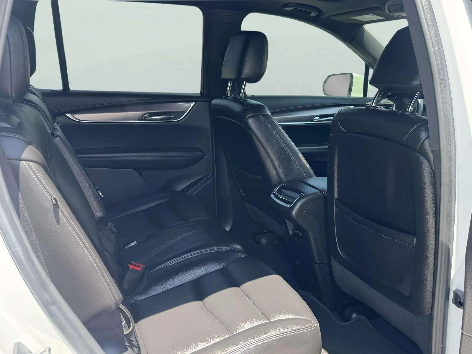 Cadillac XT6 photo 45
