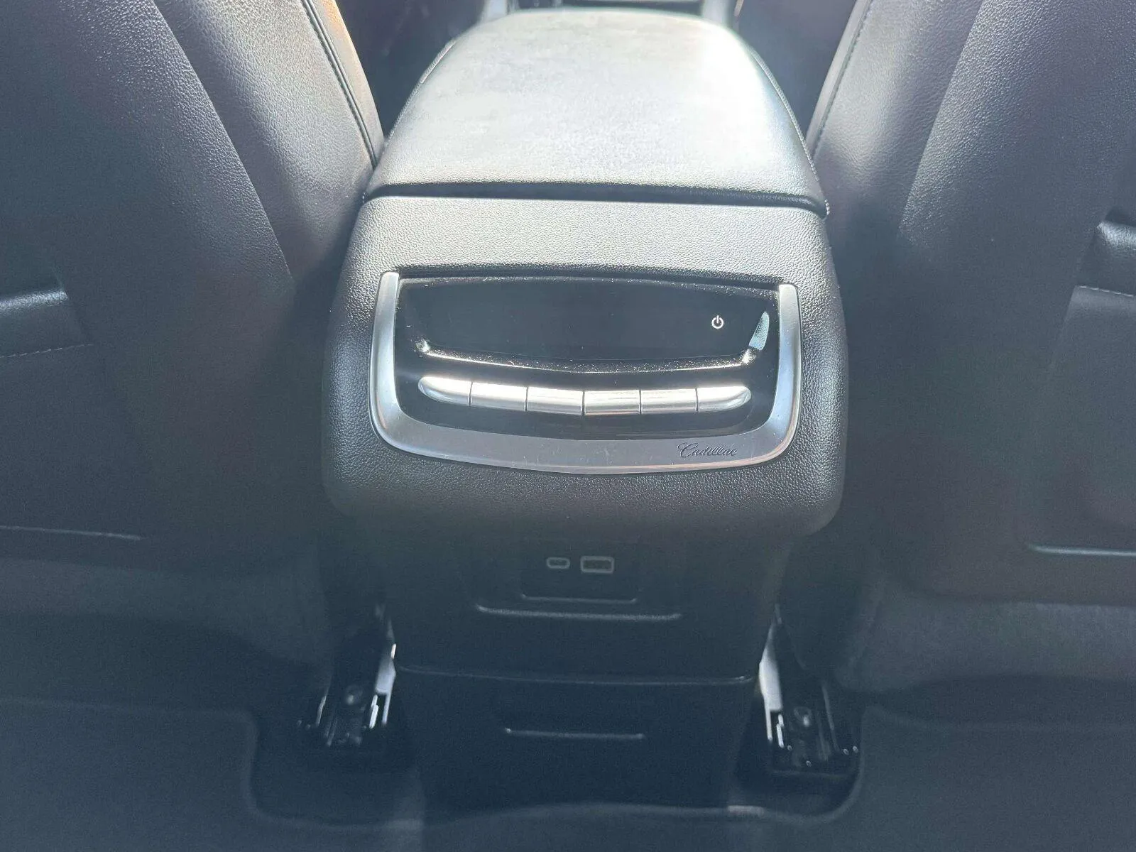Cadillac XT6 photo 47
