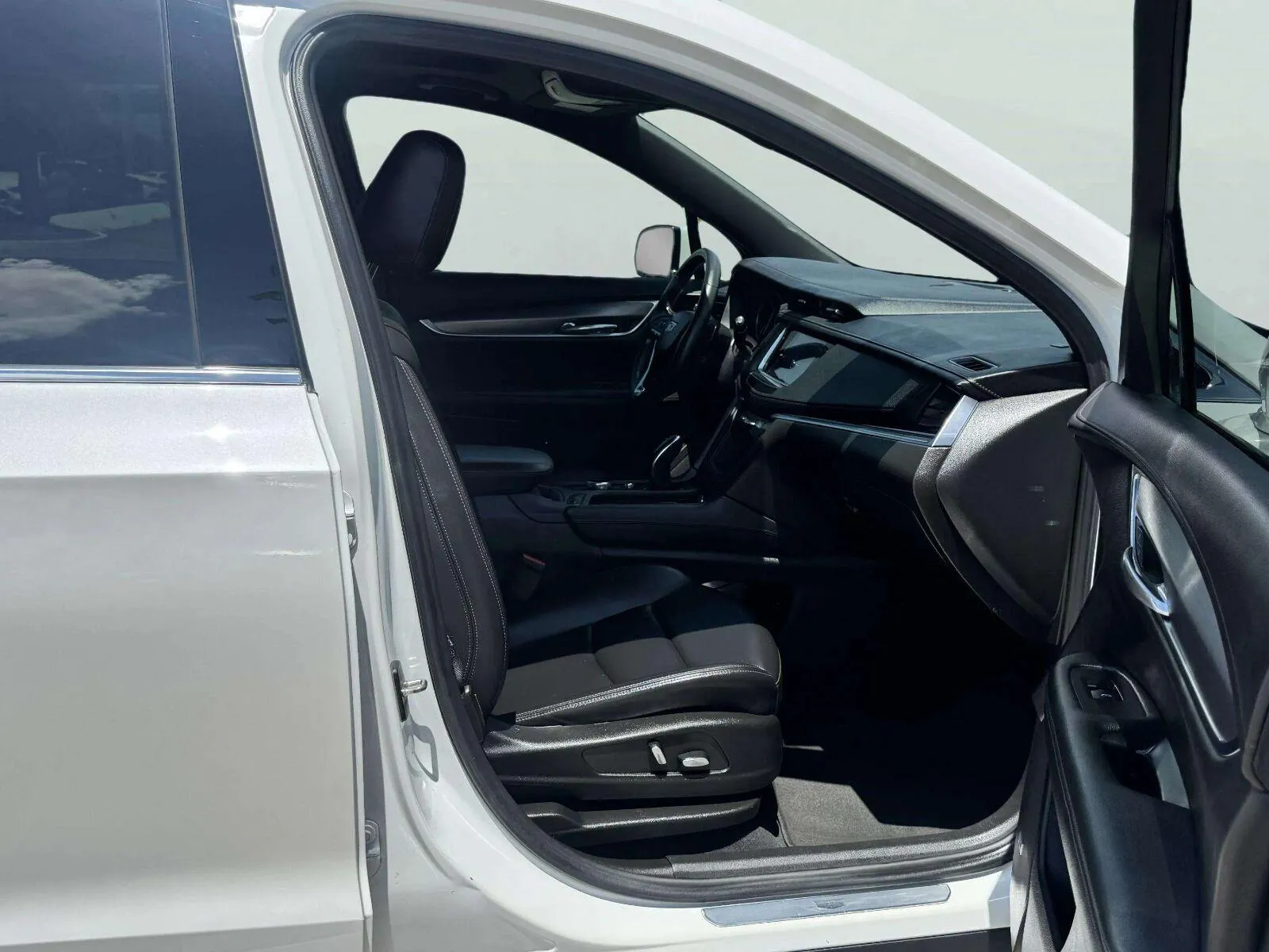 Cadillac XT6 photo 52