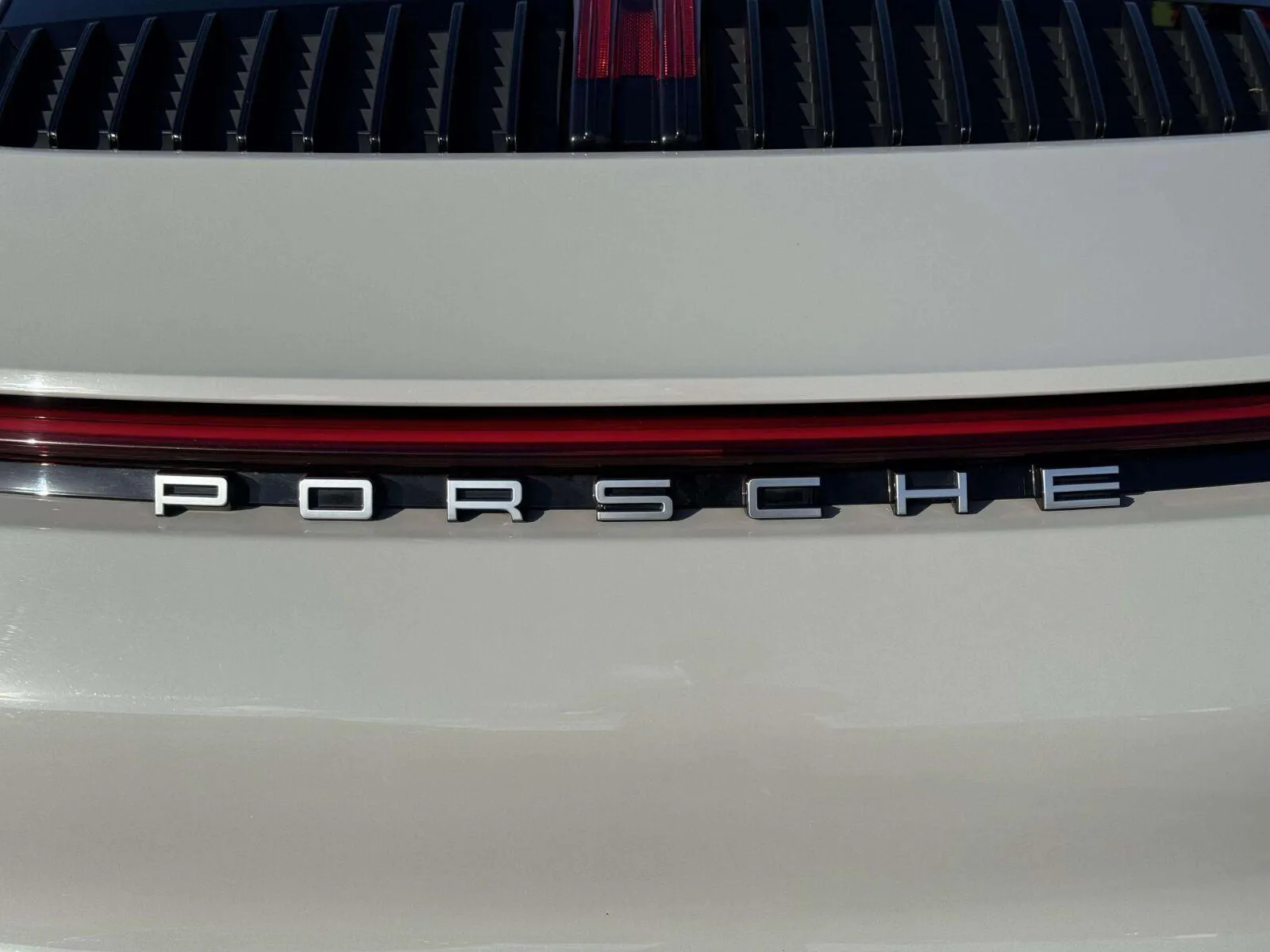 Porsche 911 photo 16