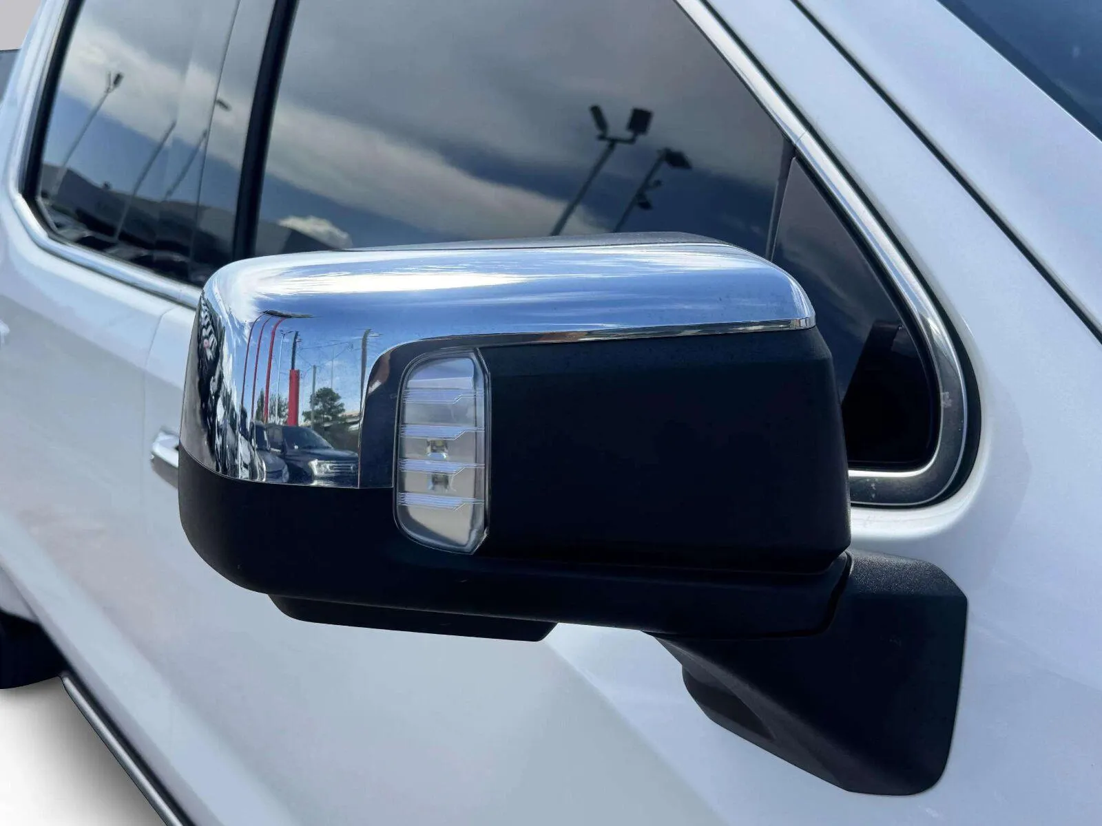 GMC Sierra photo 10