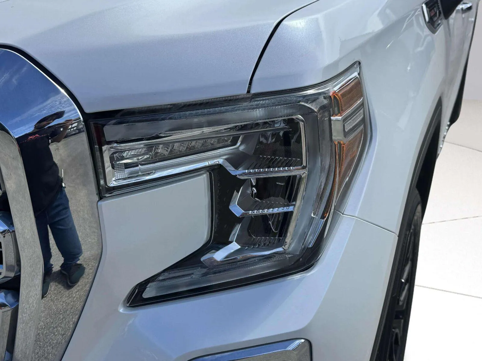 GMC Sierra photo 13