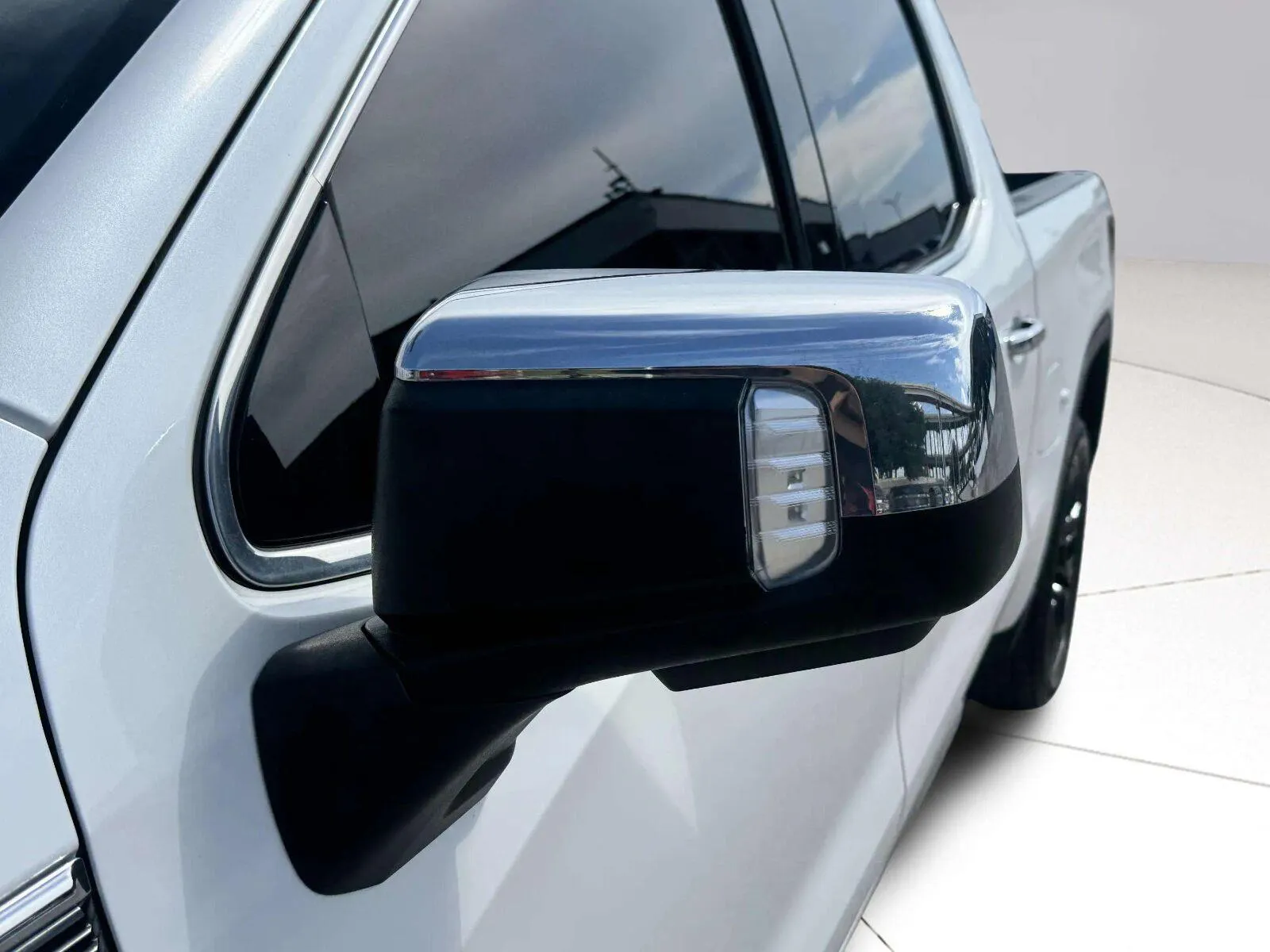 GMC Sierra photo 14