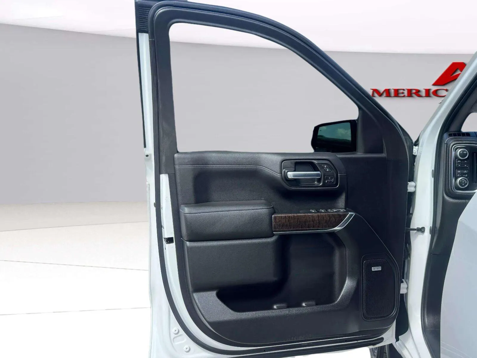 GMC Sierra photo 18