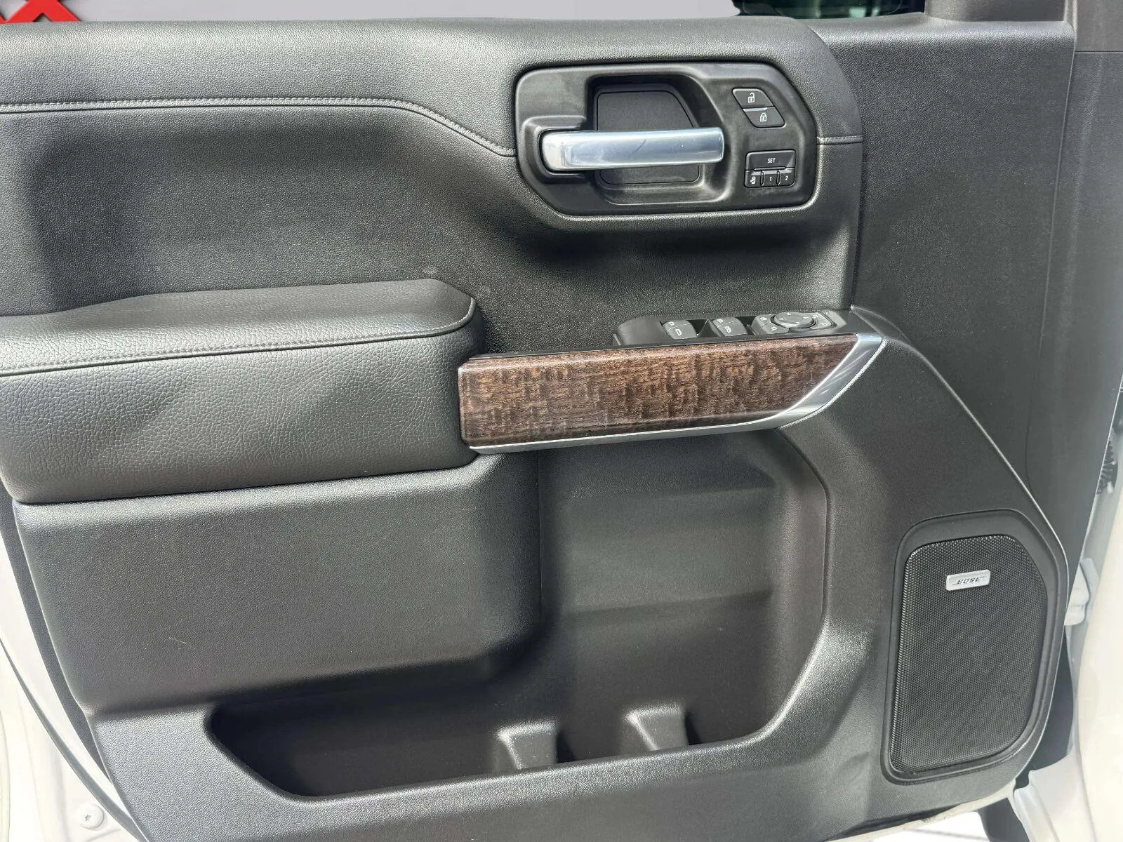 GMC Sierra photo 19
