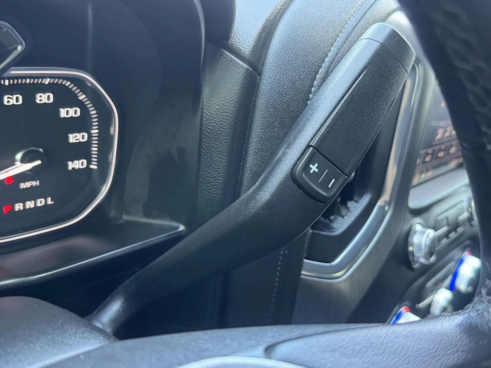 GMC Sierra photo 24