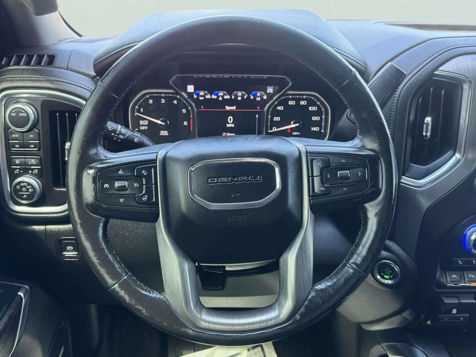 GMC Sierra photo 29