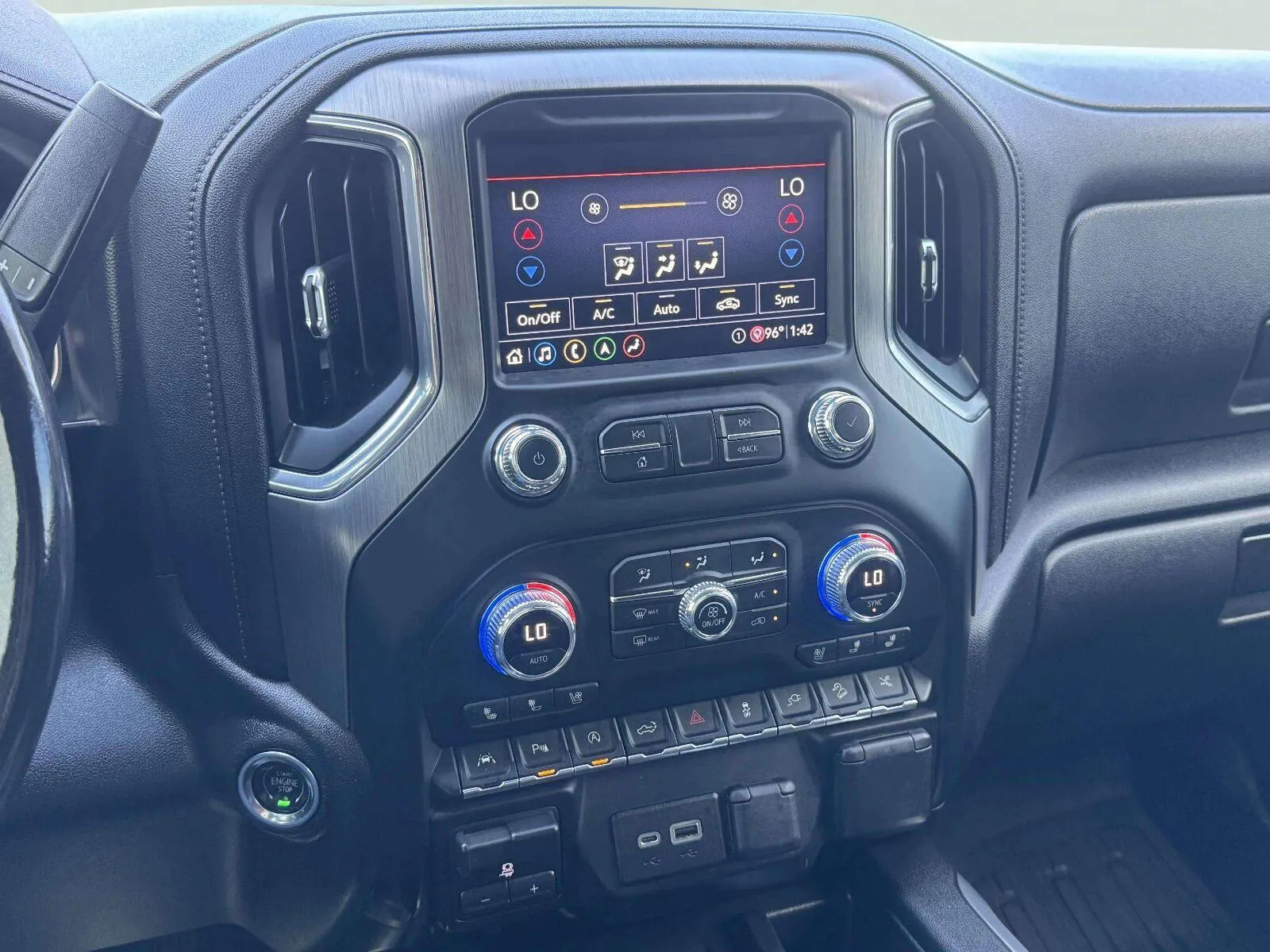 GMC Sierra photo 30