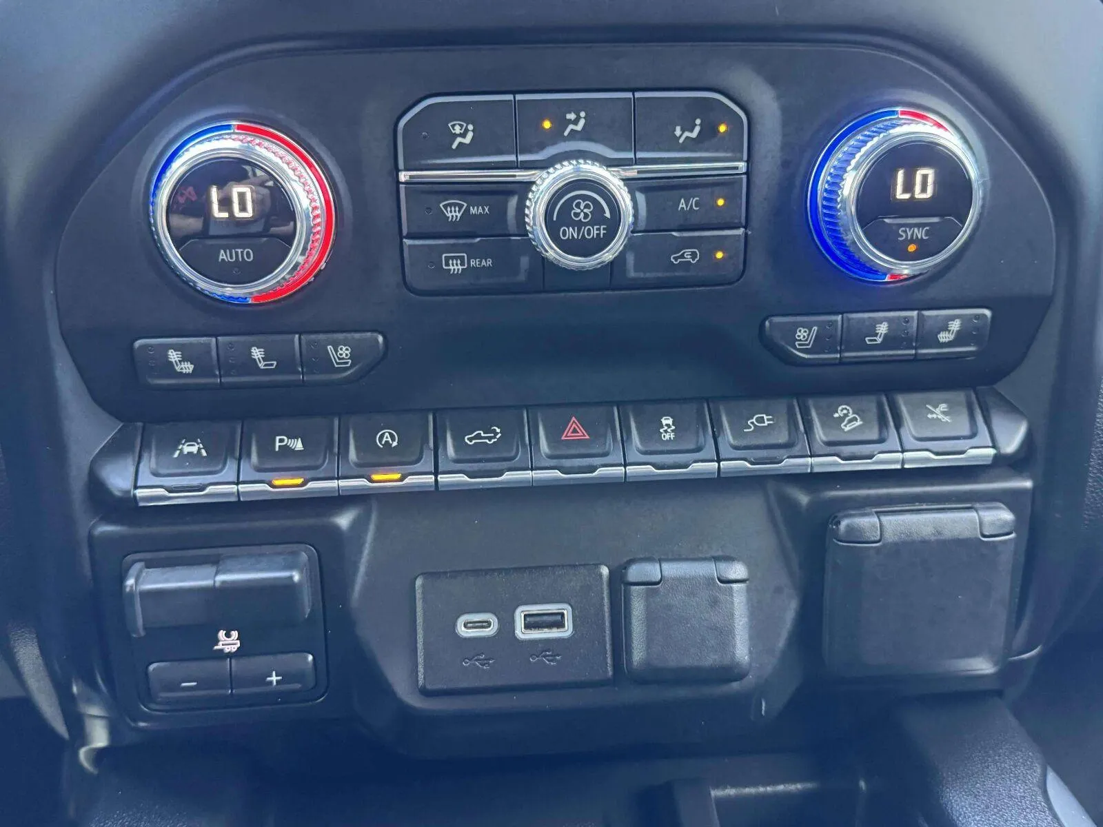 GMC Sierra photo 33