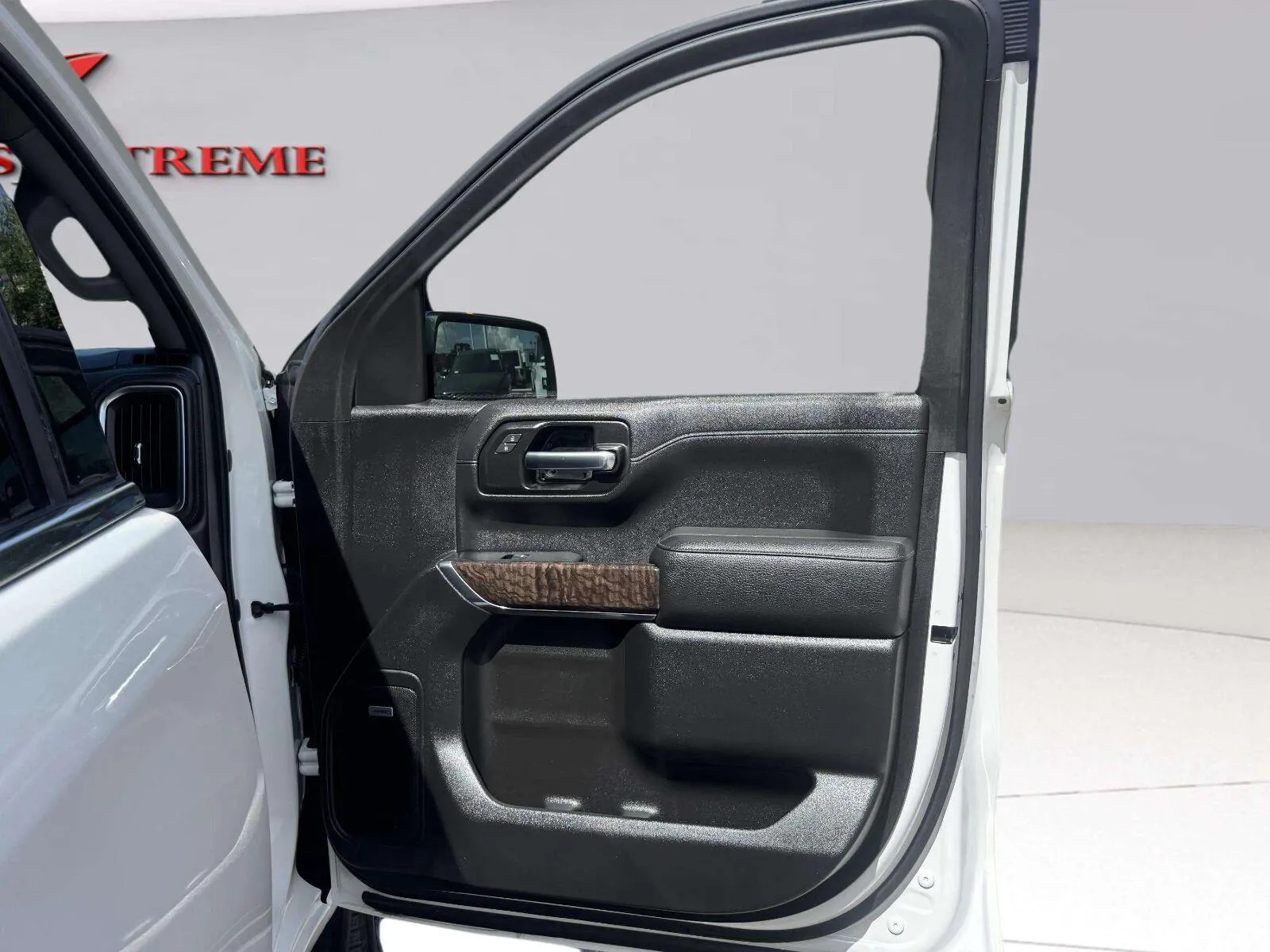 GMC Sierra photo 49