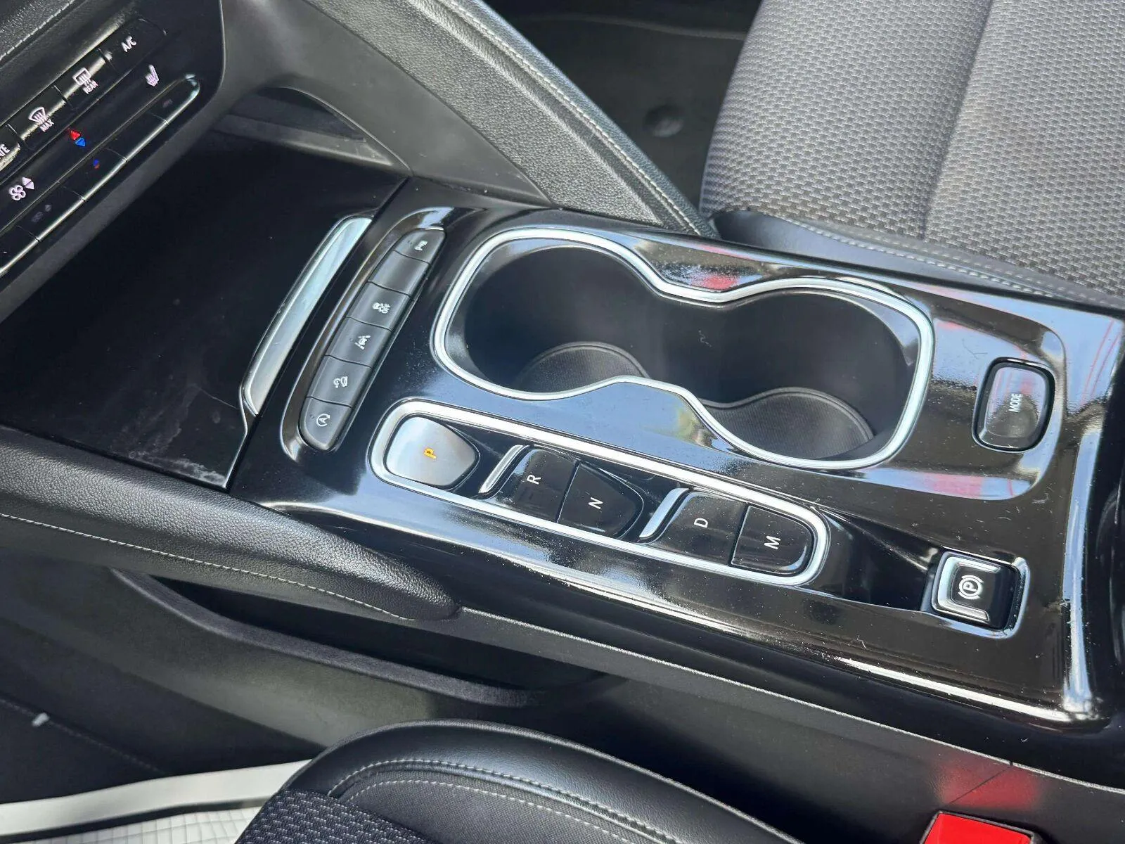 Buick Envision photo 32