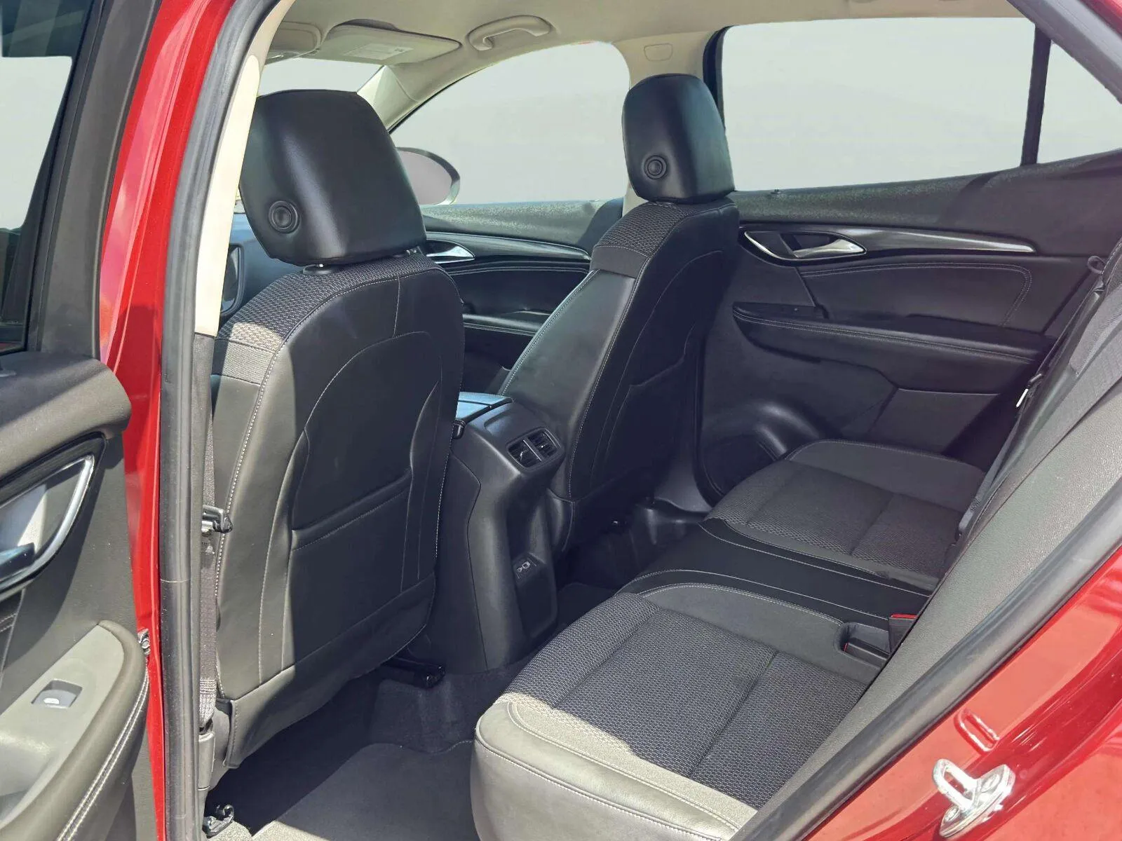 Buick Envision photo 37