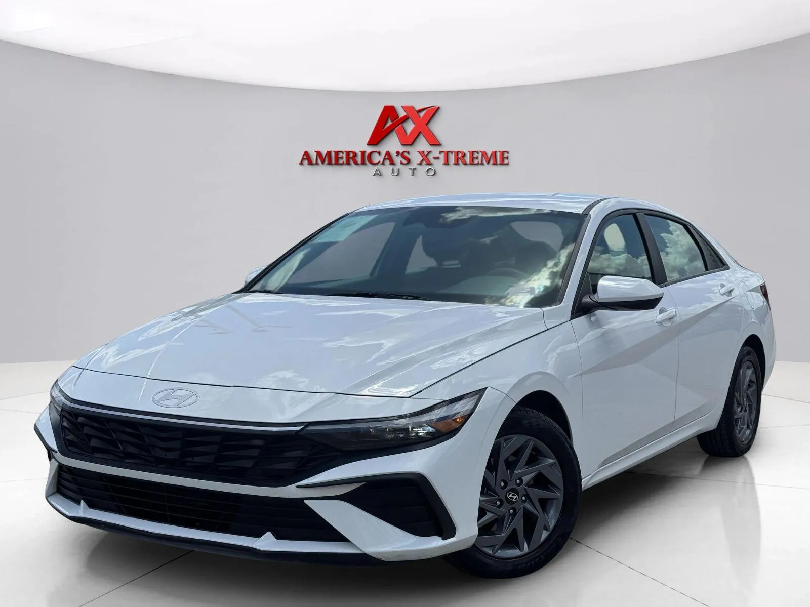White 2024 Hyundai Elantra Hybrid Blue for sale in Houston, TX