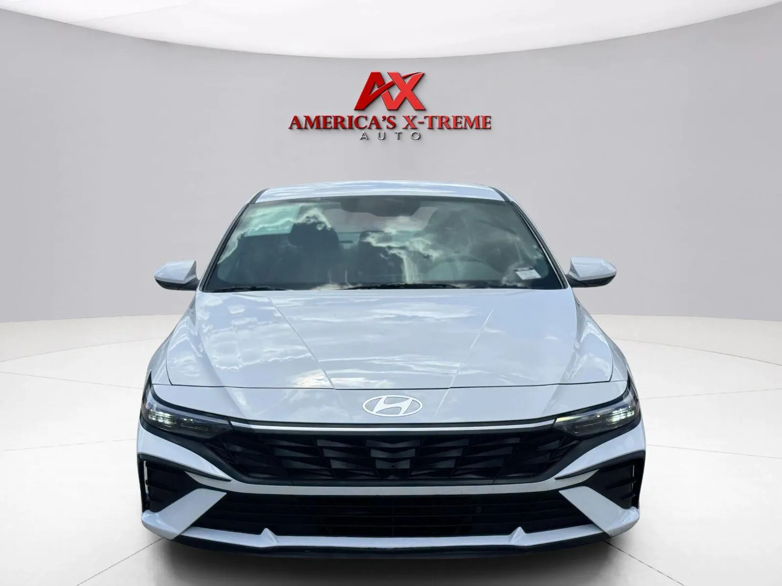 Hyundai Elantra photo 9