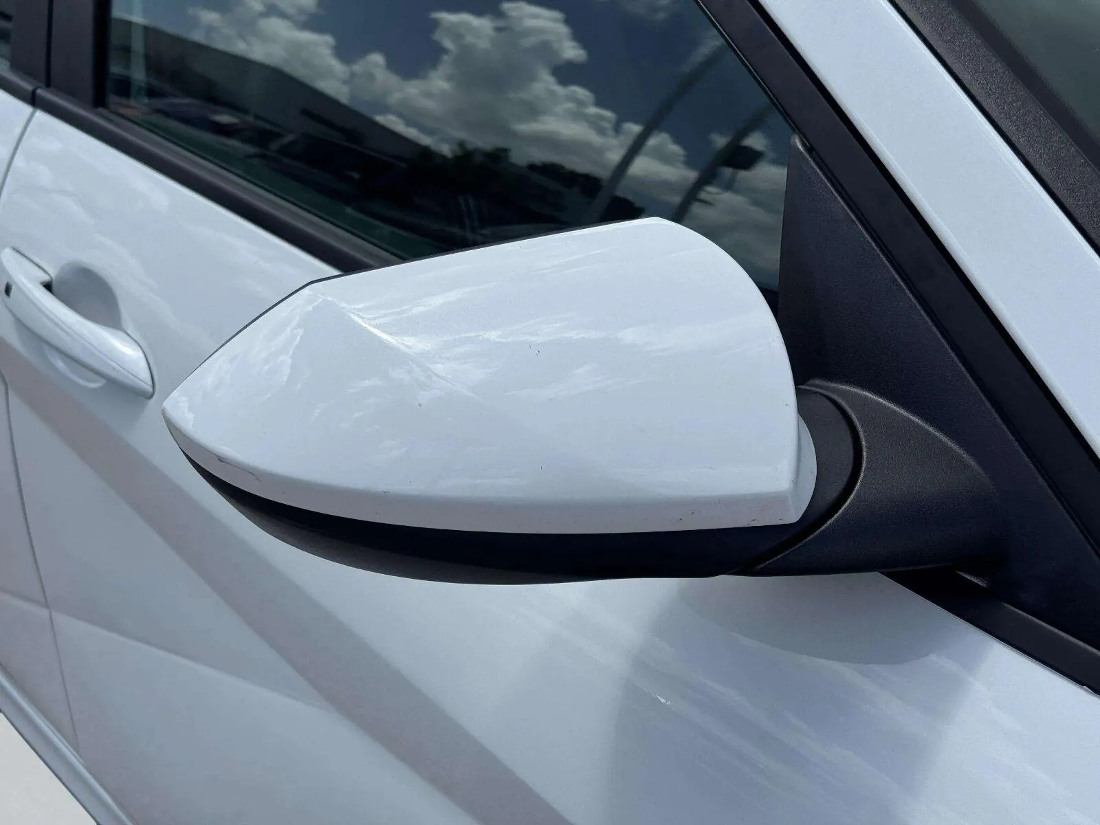 Hyundai Elantra photo 10