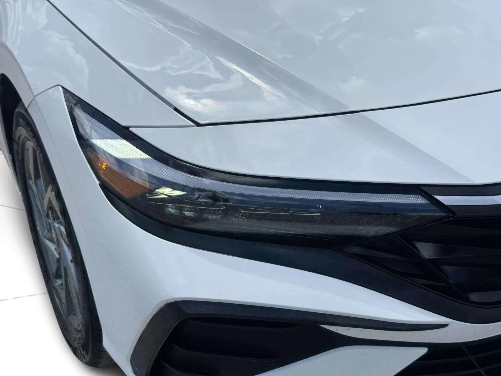 Hyundai Elantra photo 11