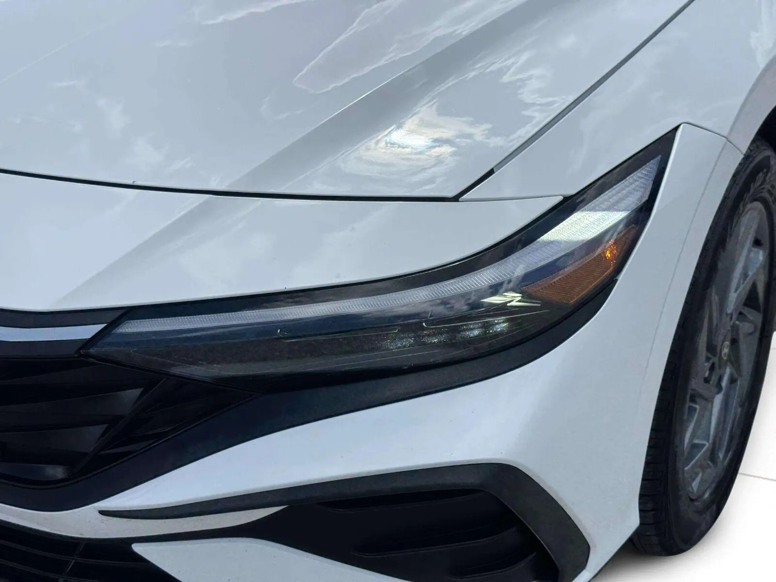 Hyundai Elantra photo 12