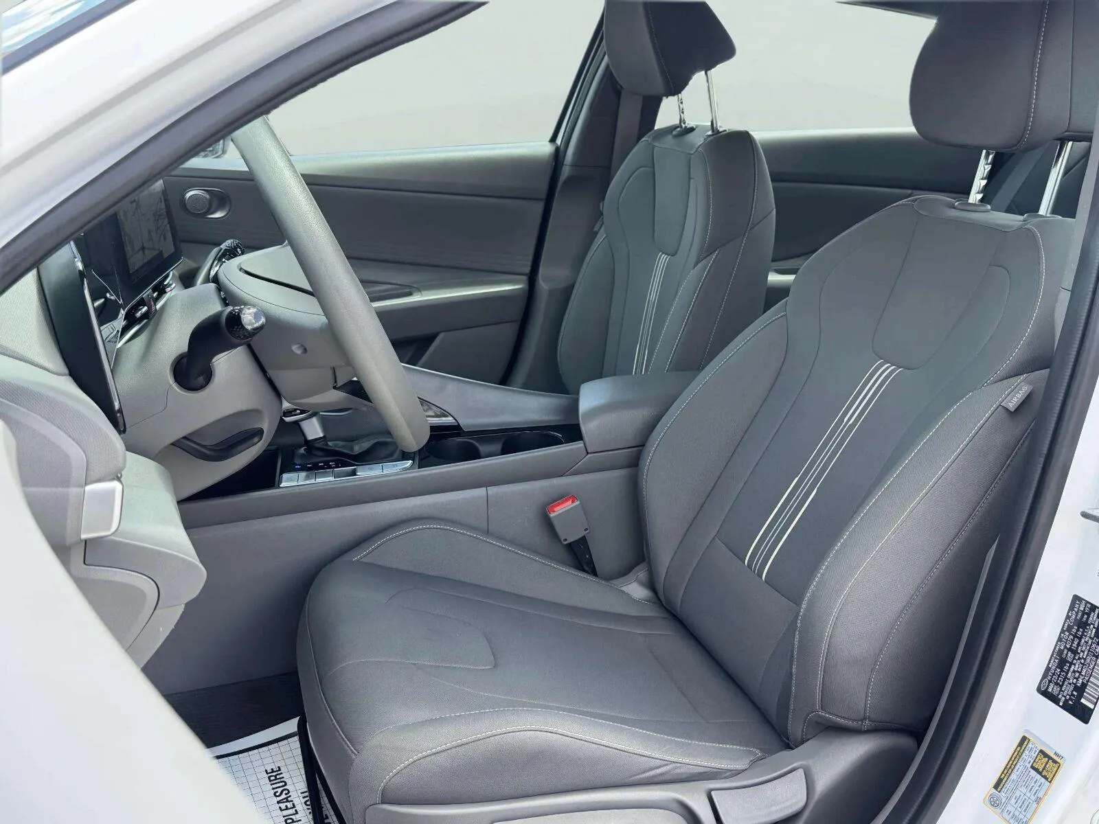 Hyundai Elantra photo 19