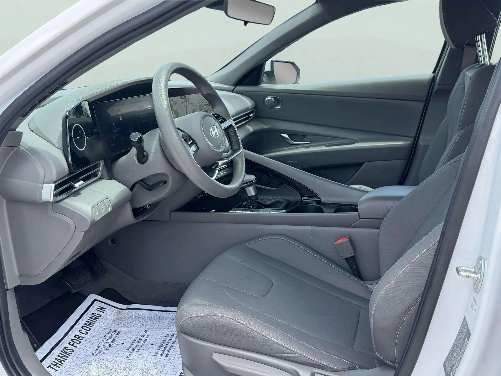 Hyundai Elantra photo 20