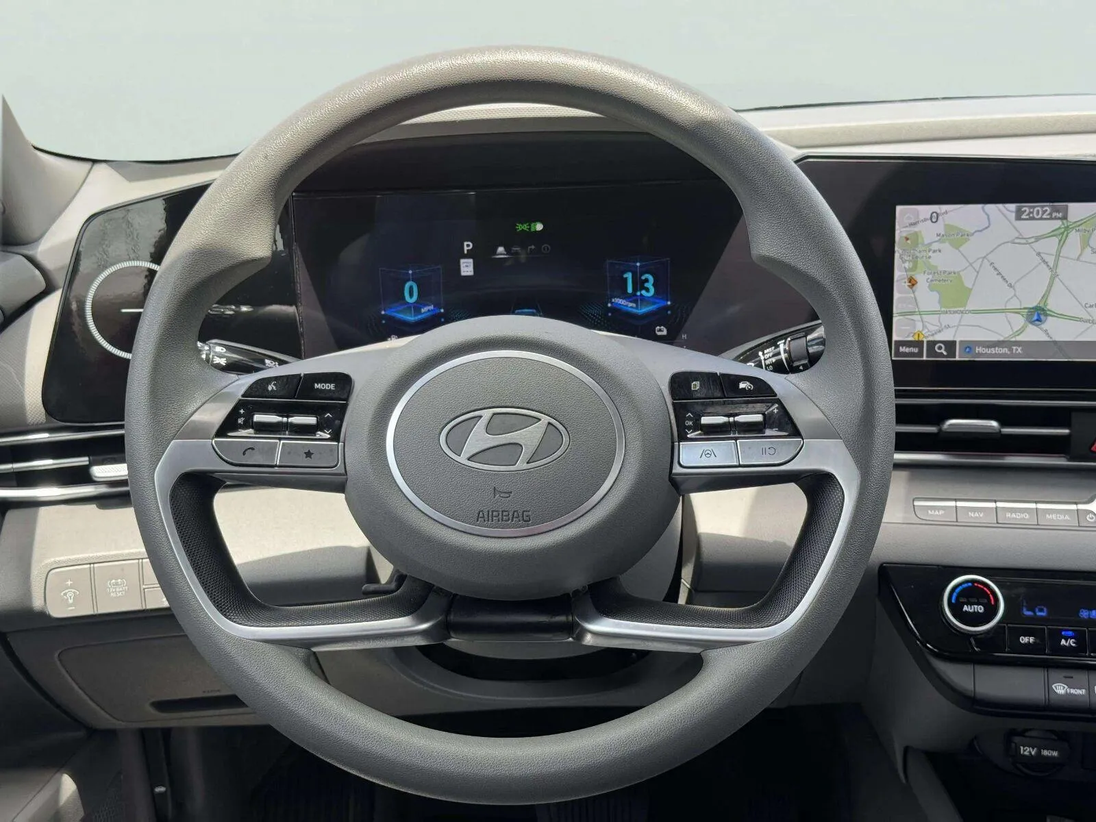 Hyundai Elantra photo 28