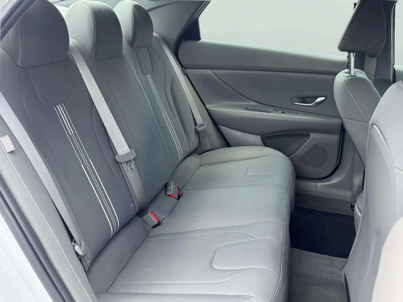 Hyundai Elantra photo 42
