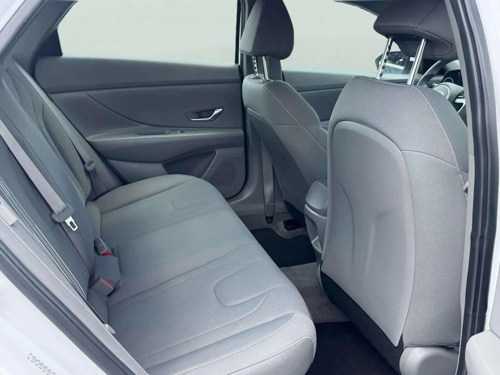 Hyundai Elantra photo 43