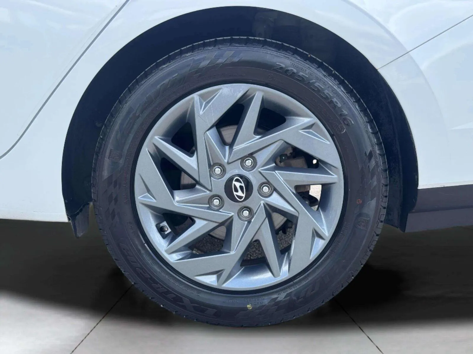 Hyundai Elantra photo 57