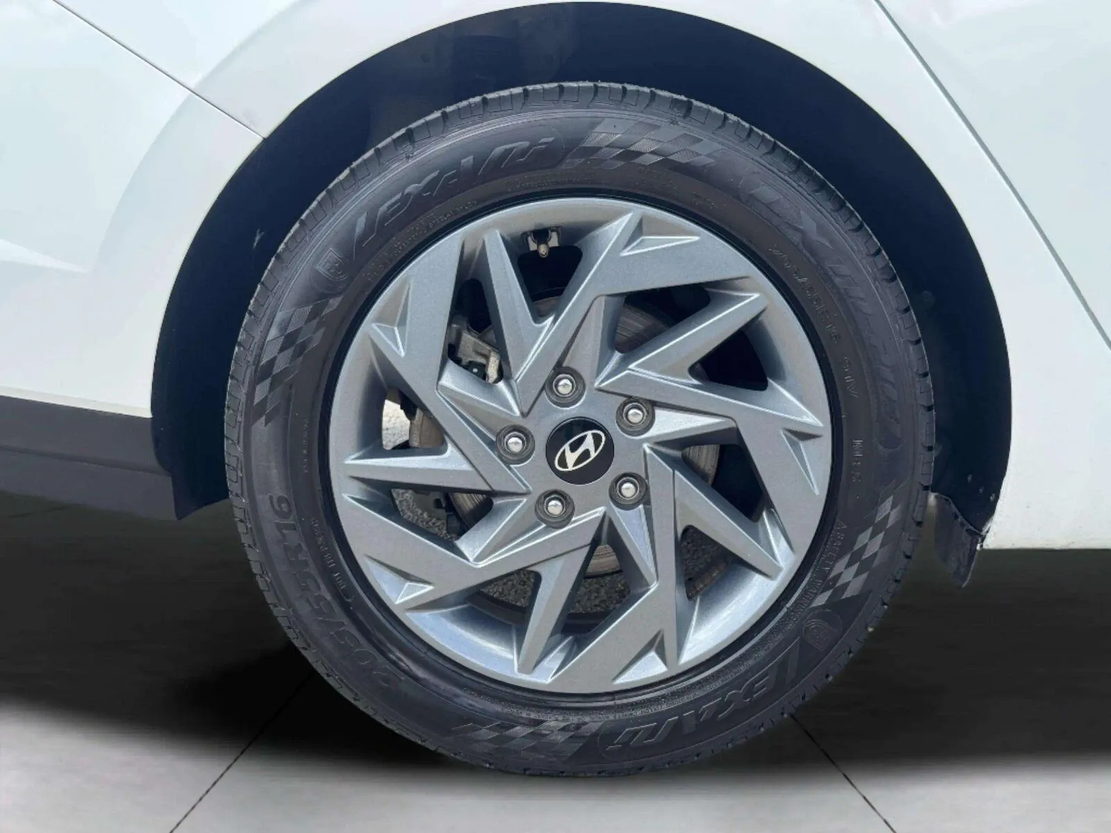 Hyundai Elantra photo 58