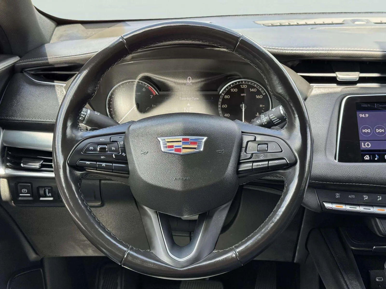 Cadillac XT4 photo 28