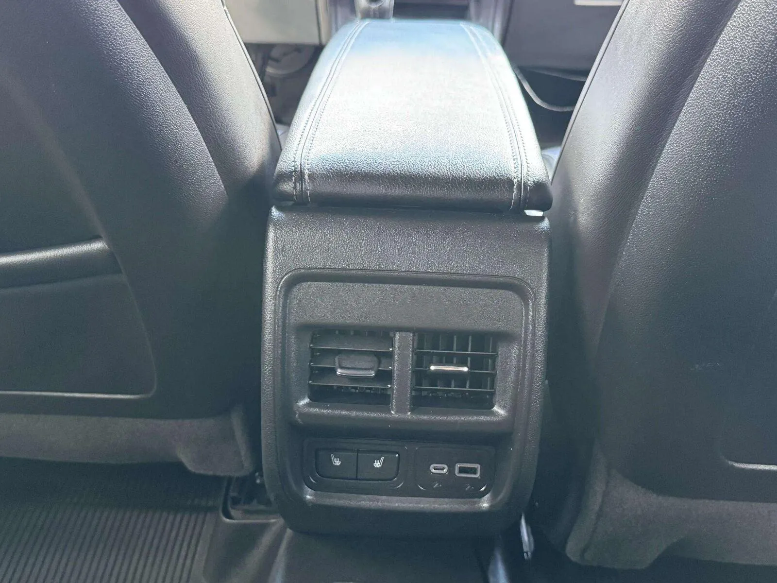 Cadillac XT4 photo 44