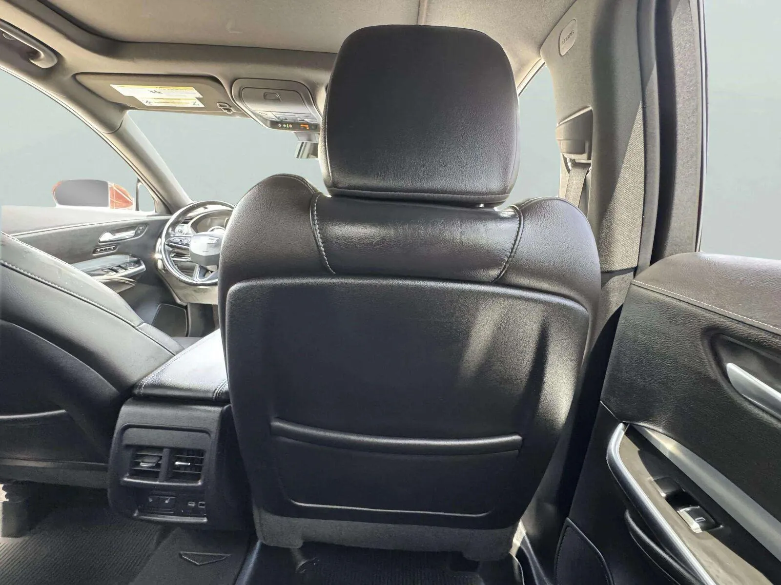 Cadillac XT4 photo 45