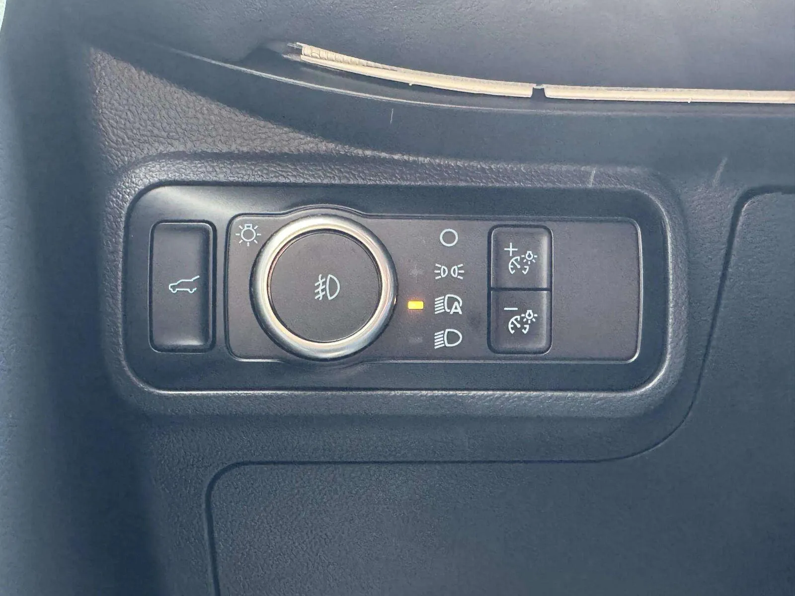 Ford Explorer photo 22