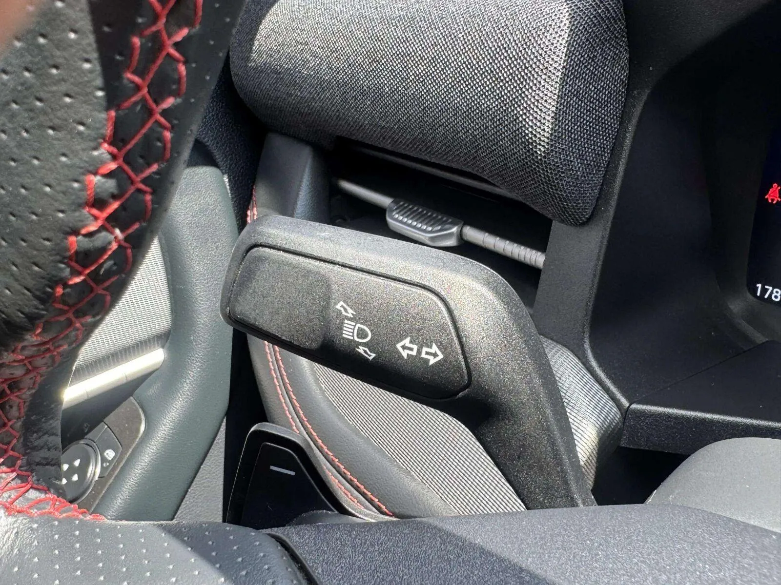 Ford Explorer photo 24