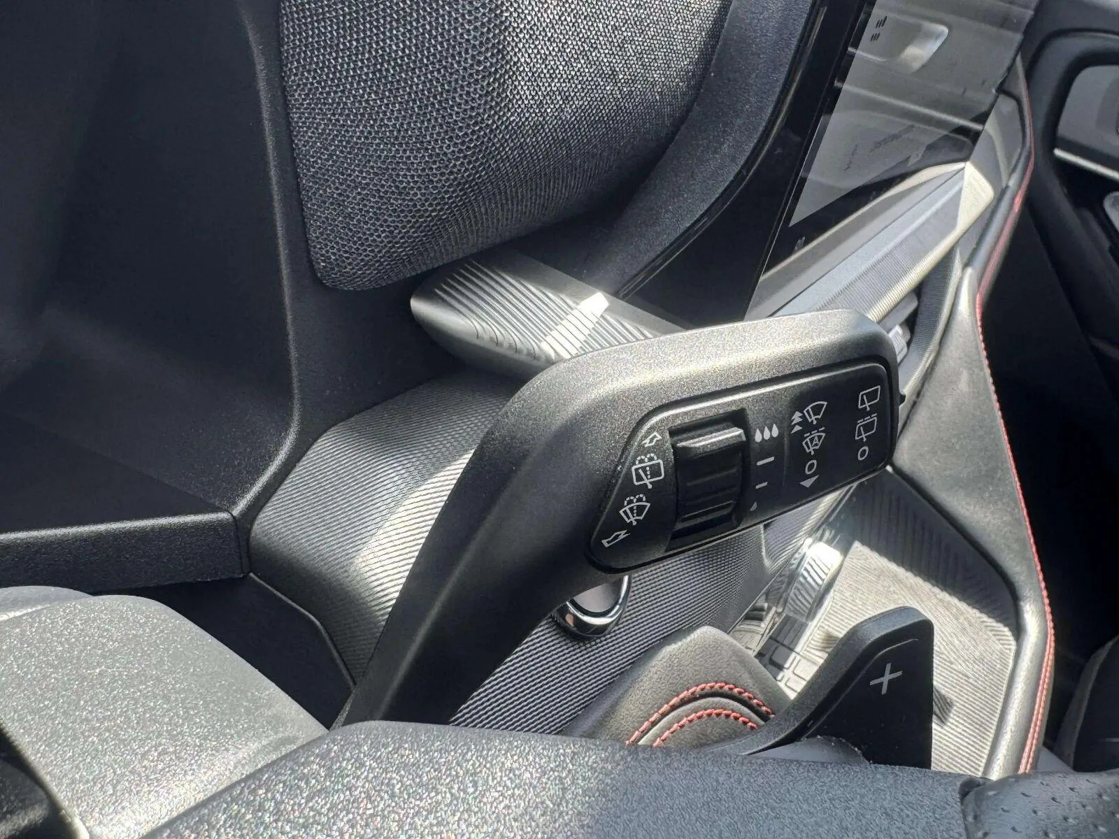Ford Explorer photo 25