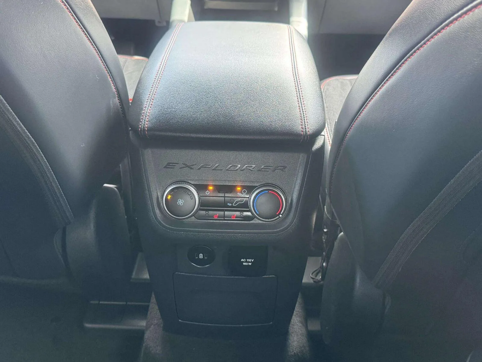 Ford Explorer photo 48