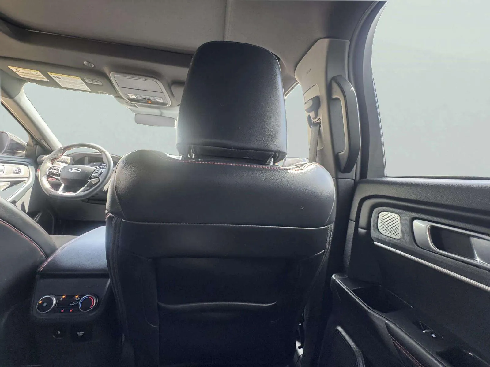 Ford Explorer photo 49