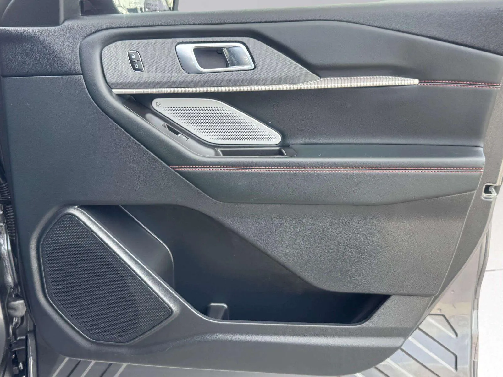 Ford Explorer photo 53