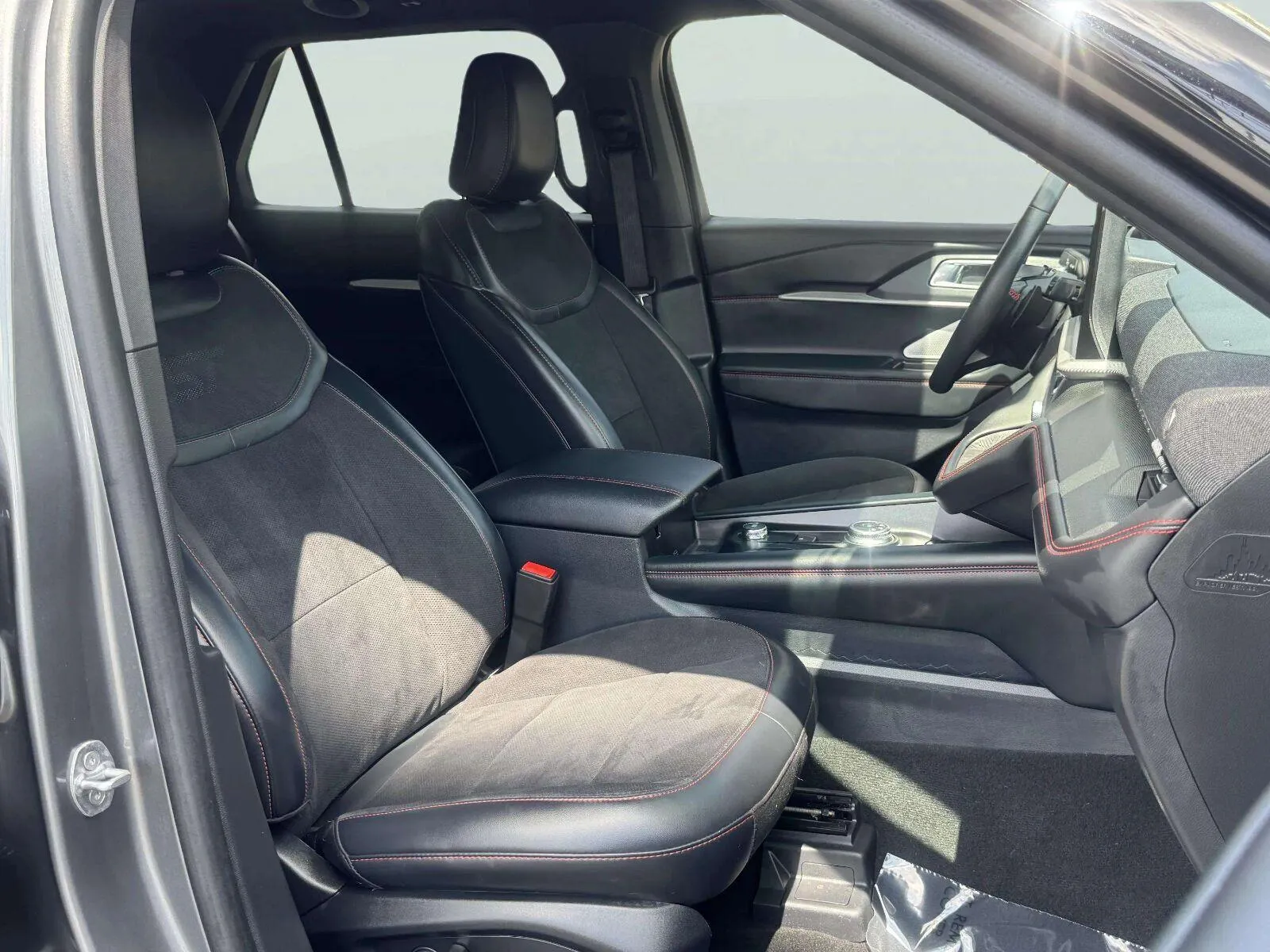 Ford Explorer photo 55